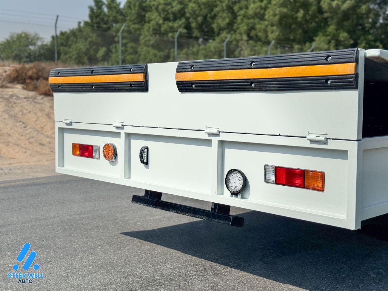 ميتسوبيشي فوسو كانتير | 3.0L | RWD | Recovery Tow Truck | GCC Specs | Excellent Condition