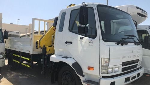 Mitsubishi Fuso Canter Mitsubishi Fuso 7 ton truck With 4 Ton Crane,model:2017. only done 15000 km
