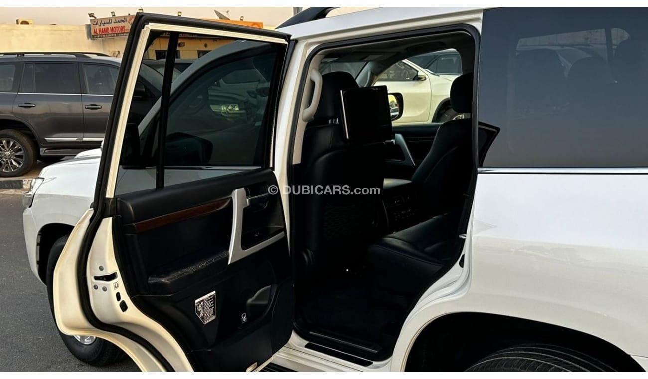 تويوتا لاند كروزر