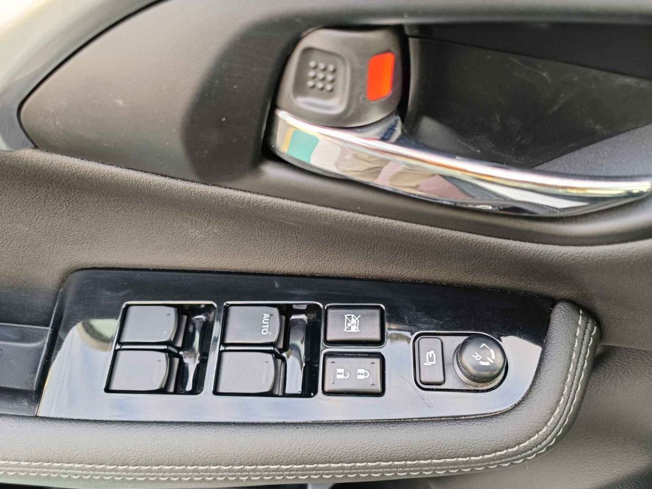 سوزوكي جراند فيتارا GLX / HYBRID / DOUBLE TONE / 1.5L V4 /  "9" DISPLAY / 360* CAMERA / HEADUP DISPLAY (CODE # GVHB4X2F)