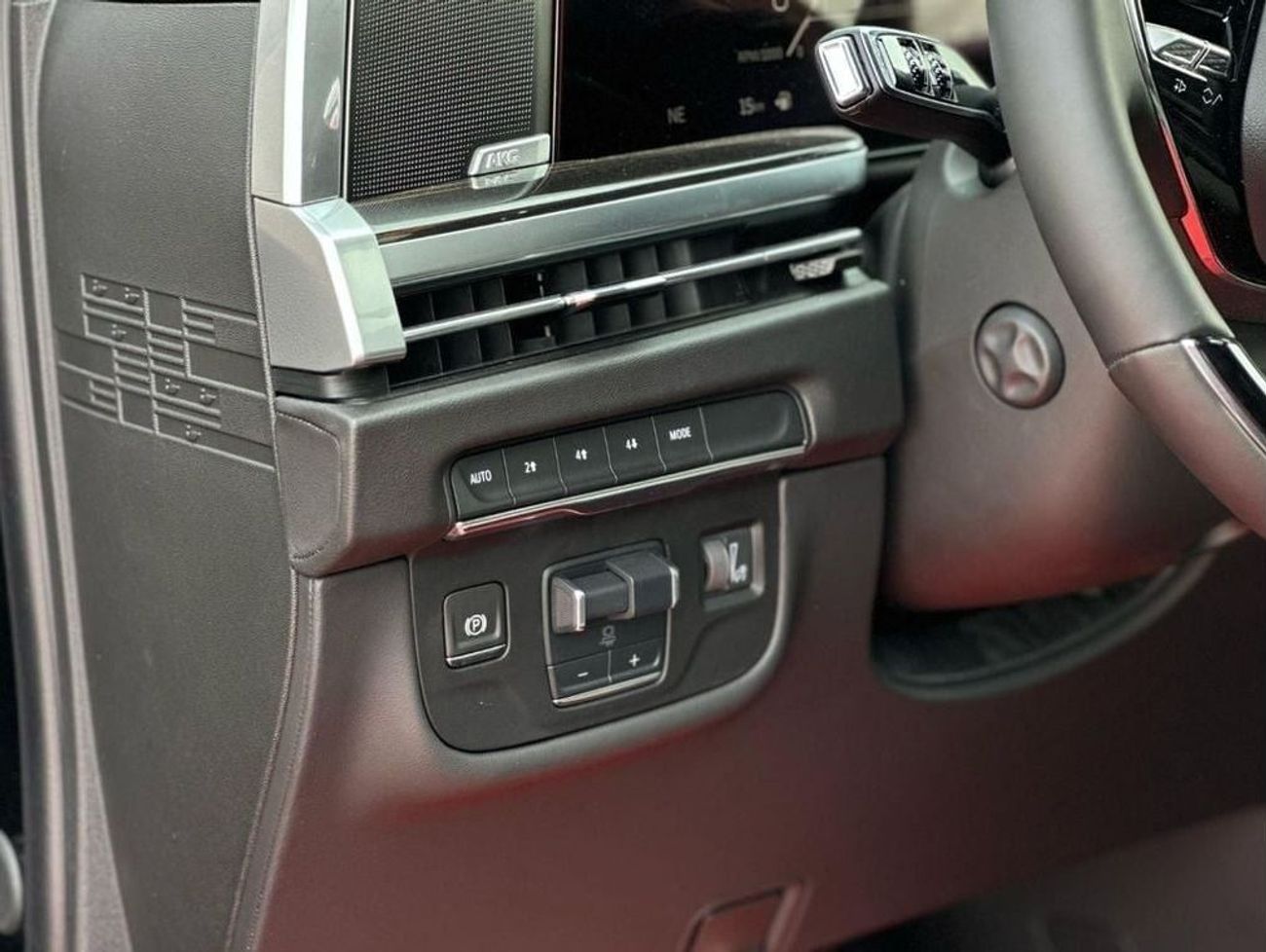 Cadillac Escalade Premium Luxury 6.2L AWD Cadillac Escalade Premium Luxury 2025 in Stock