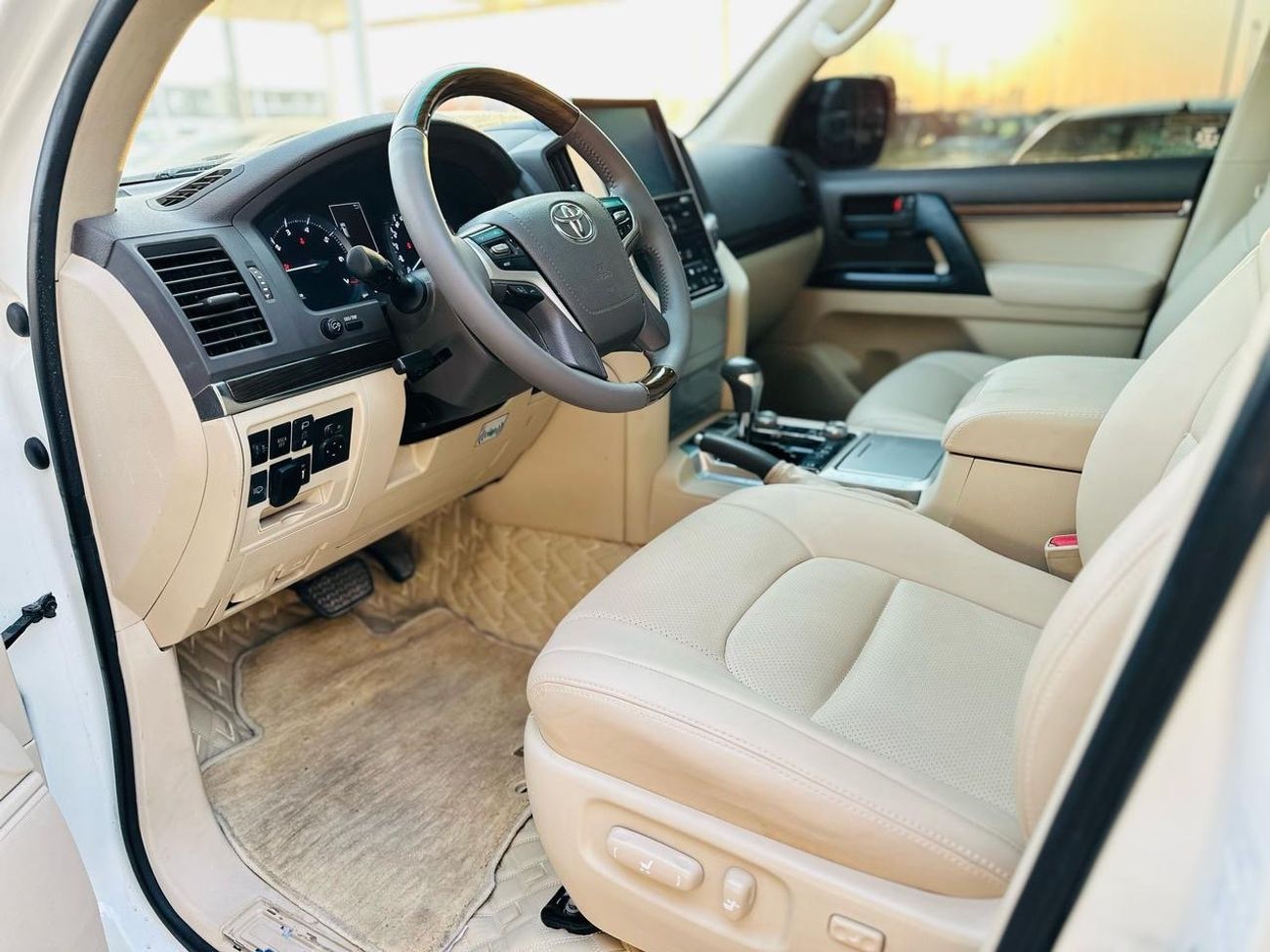 Toyota Land Cruiser GXR+ 4.0L