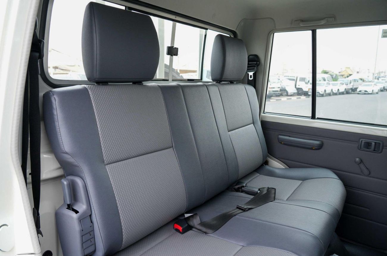 تويوتا لاند كروزر بيك آب HZJ79 4.2L D/C MID M/T DIESEL