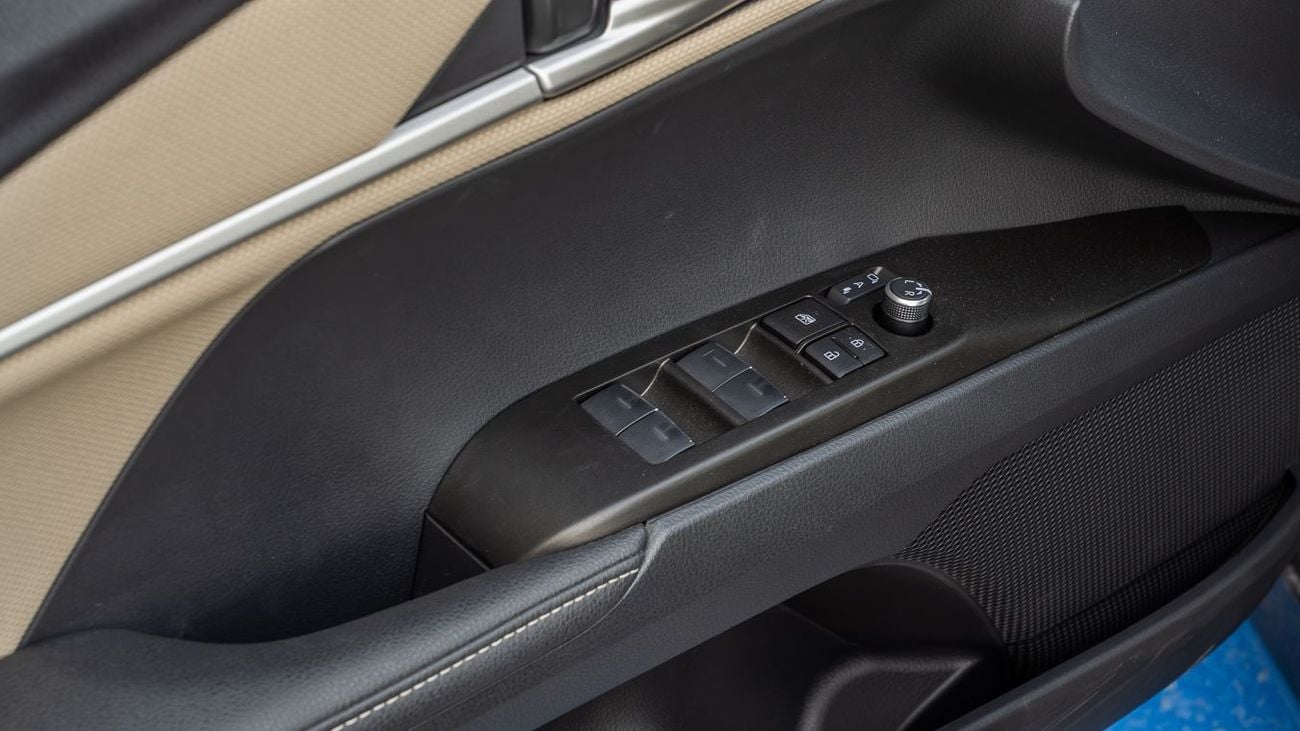 تويوتا كامري TOYOTA CAMRY 2.5 BASIC HYBRID -2025YM