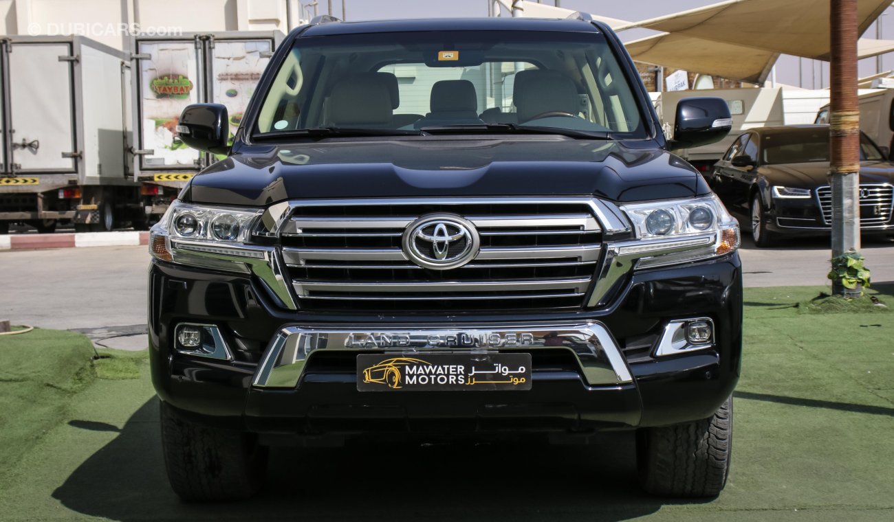 Toyota Land Cruiser GXR V8 AGENCY WARRANTY FULL SERVICE HISTORY