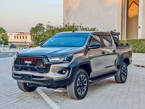 Toyota Hilux Toyota Hilux pickup 4x4 GR Adventure 2020 Years V4 petrol km 27000 left hand Drive