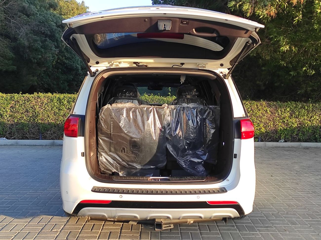 Kia Sedona Kia Sedona 2015 7 seater full options no1