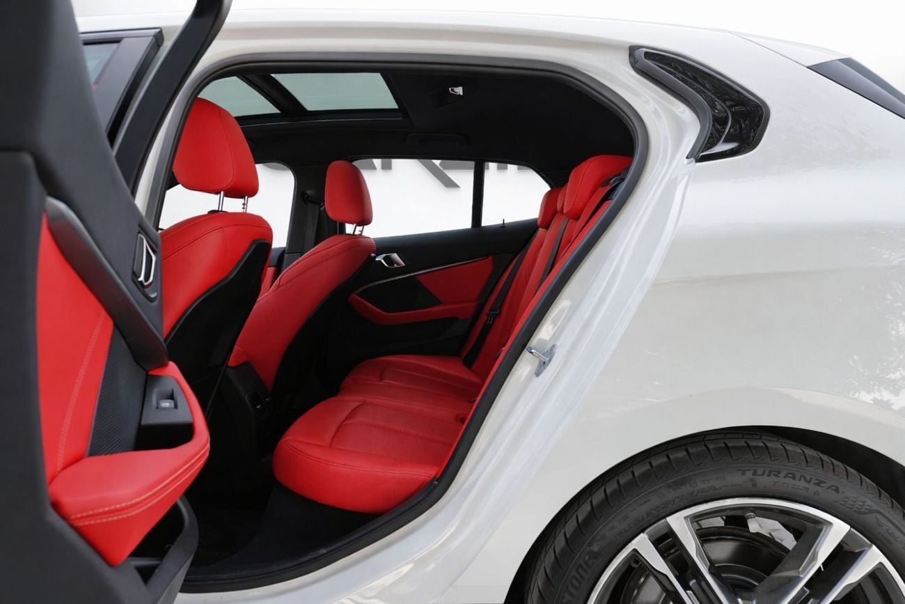 بي أم دبليو 120i M Sport 2.0L