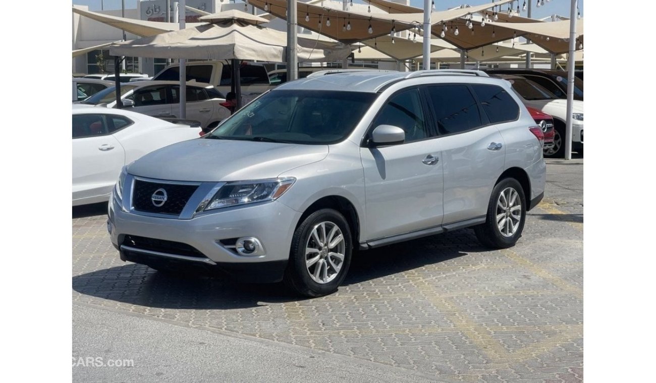 Nissan Pathfinder SV 2016 model, American imported, 6-cylinder, automatic transmission, mileage 125000