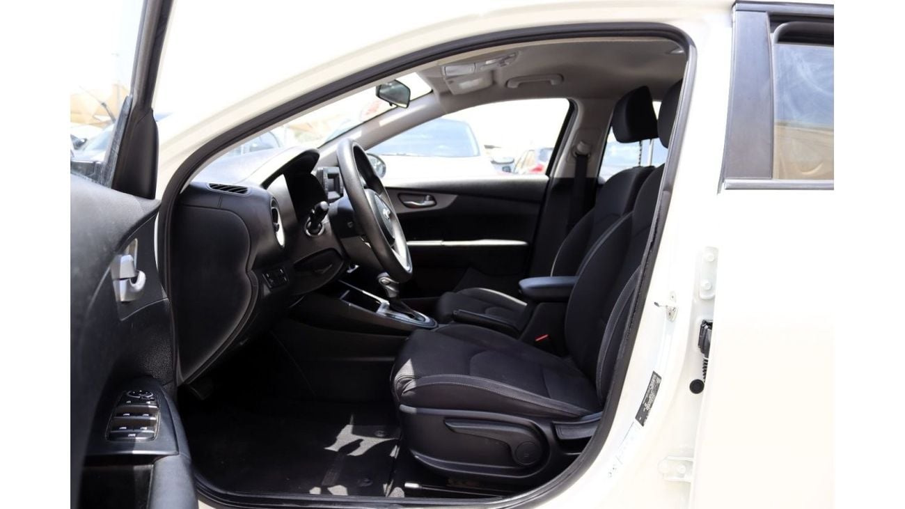 كيا سيراتو EX خالية من الحوادث - خليجي - مكينة 1600 سي سي - بحالة الوكالة من الداخل والخارج