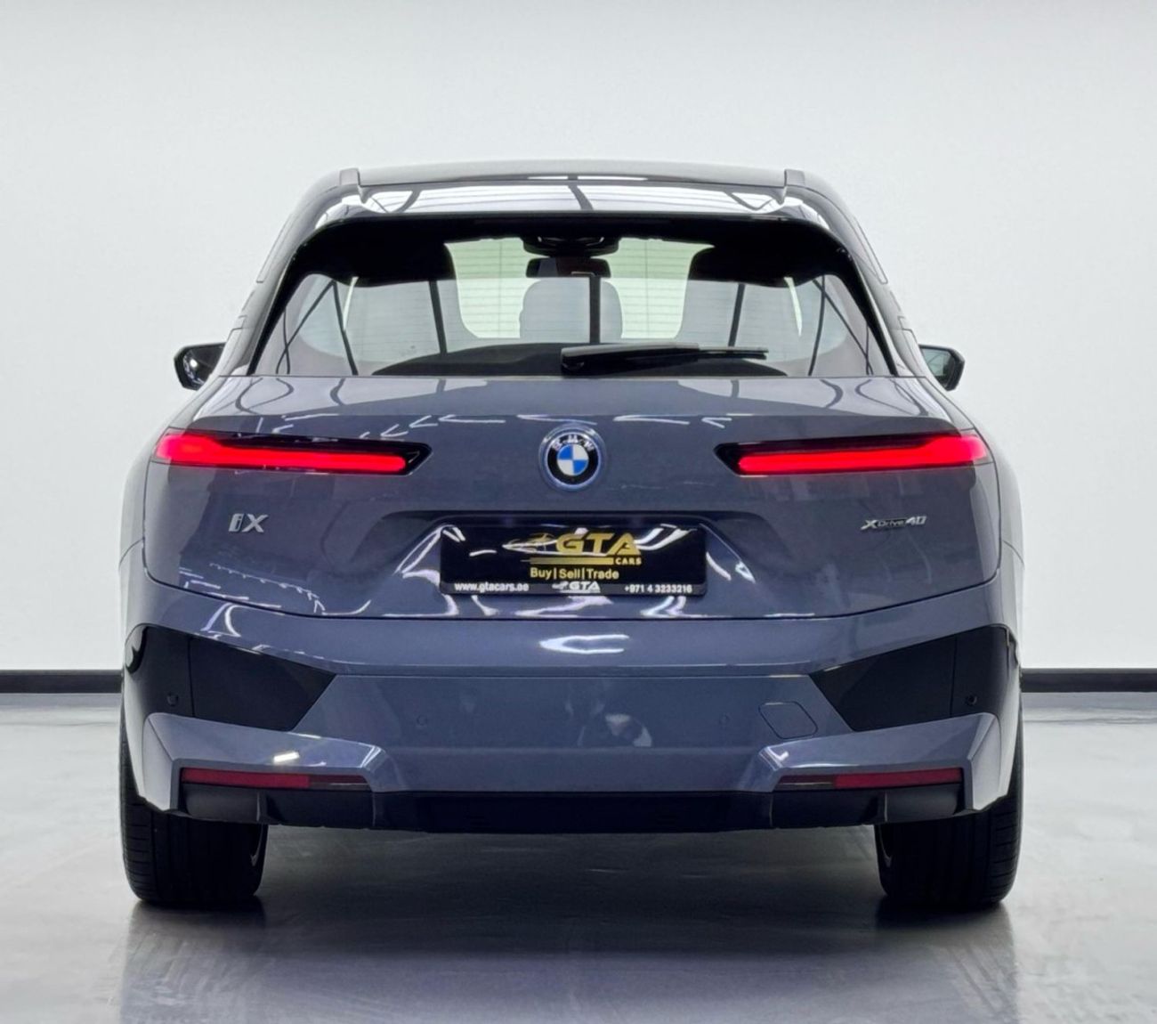 بي أم دبليو iX xDrive40 2023 BMW iX xDrive40, 2027 BMW Warranty, 2028 BMW Service Pack, Very Low Kms, GCC