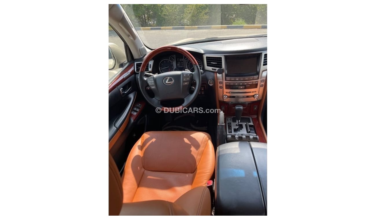 لكزس LX 570 بريمير