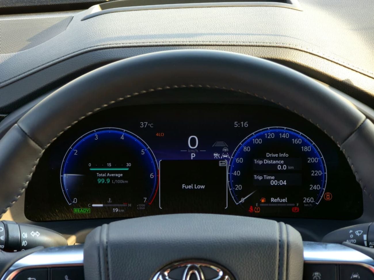 تويوتا لاند كروزر VXR