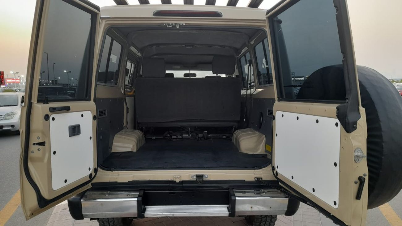 تويوتا لاند كروزر 70 