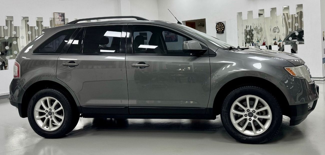 Ford Edge GCC .. Perfect Condition .. V6 ..