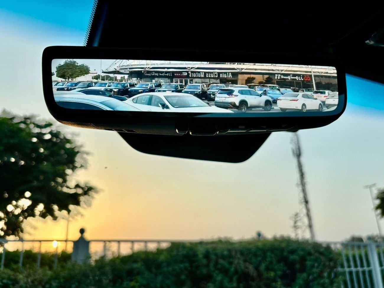 لكزس LX 700h SIGNATURE