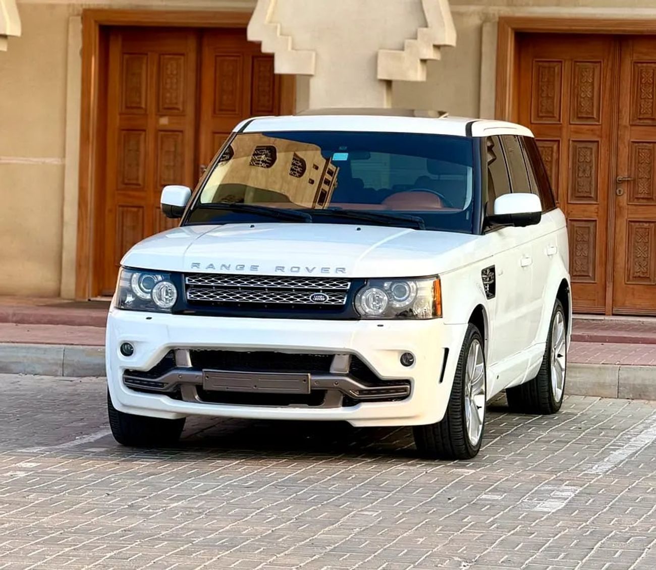 Land Rover Range Rover Sport SUPERCHARGED رنج روفر سبورت فل اوبشن خليجي Supercharged GCC Specs
