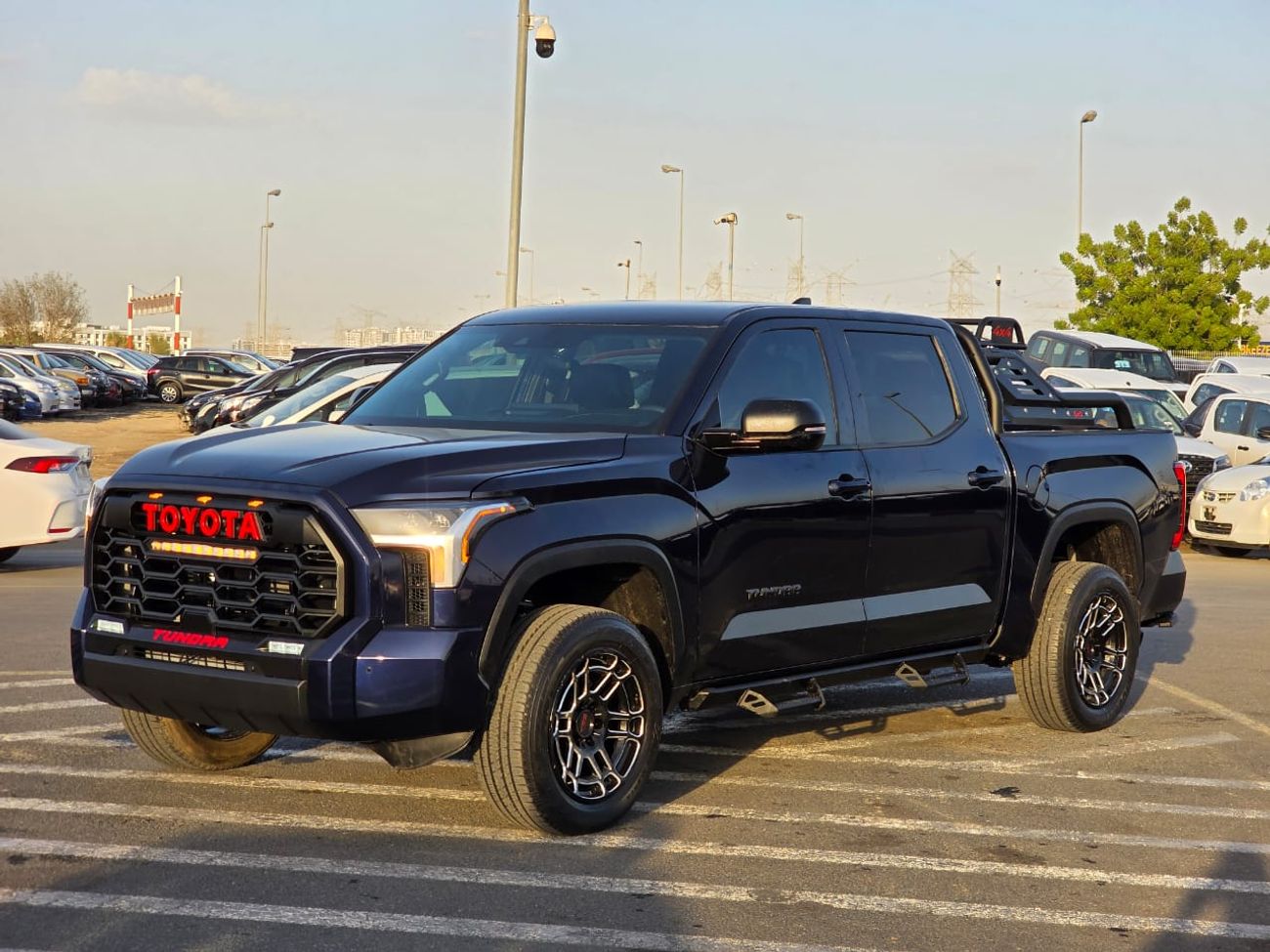 تويوتا تاندرا CREWMAX SR5