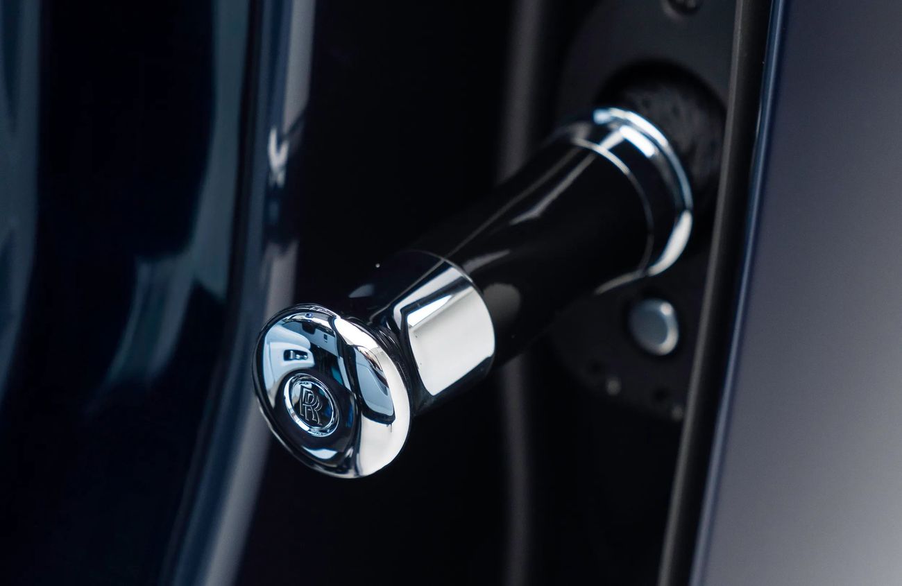 Rolls-Royce Cullinan 6.75L V-12 Twin-Turbocharged Engine