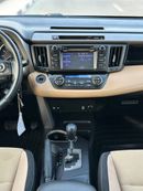 Toyota RAV4 XLE 4WD sunroof and Full Option