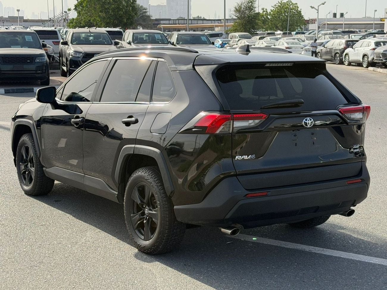 Toyota RAV4 2020 Toyota RAV4 XLE 4x4 Full option 2.5L