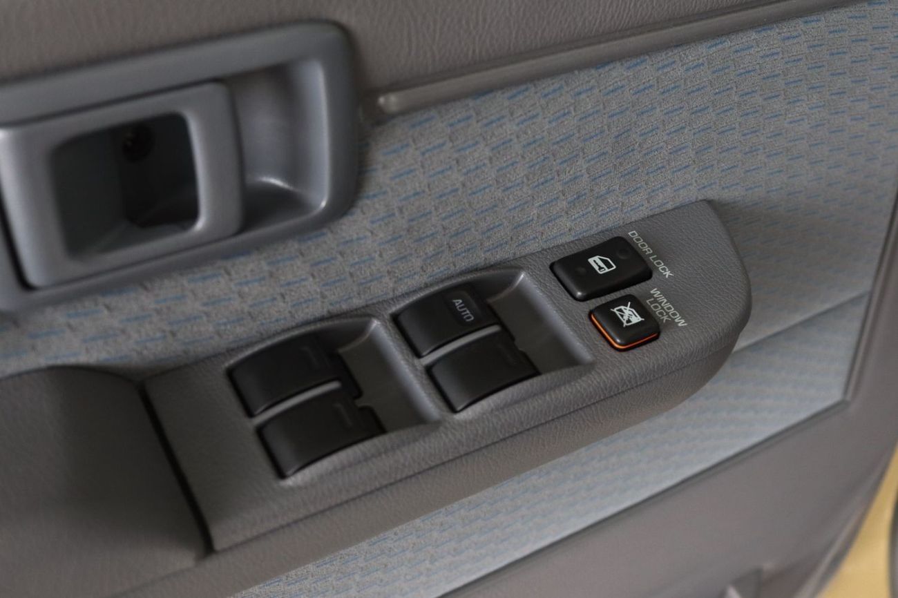 تويوتا لاند كروزر 2025 TOYOTA LAND CRUISER GDJ 76 2.8 DIESEL M/T  **EXPORT ONLY**التصدير فقط خارج الخليج**