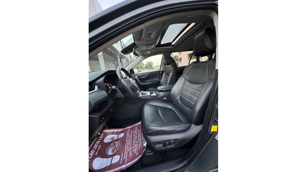 تويوتا راف ٤ 2019 LIMITED AWD SUNROOF UAE PASS