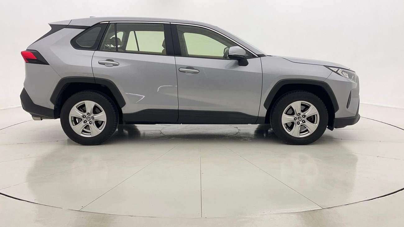 تويوتا راف ٤ EX 2.5 | بدون دفعة مقدمة | اختبار القيادة في المنزل