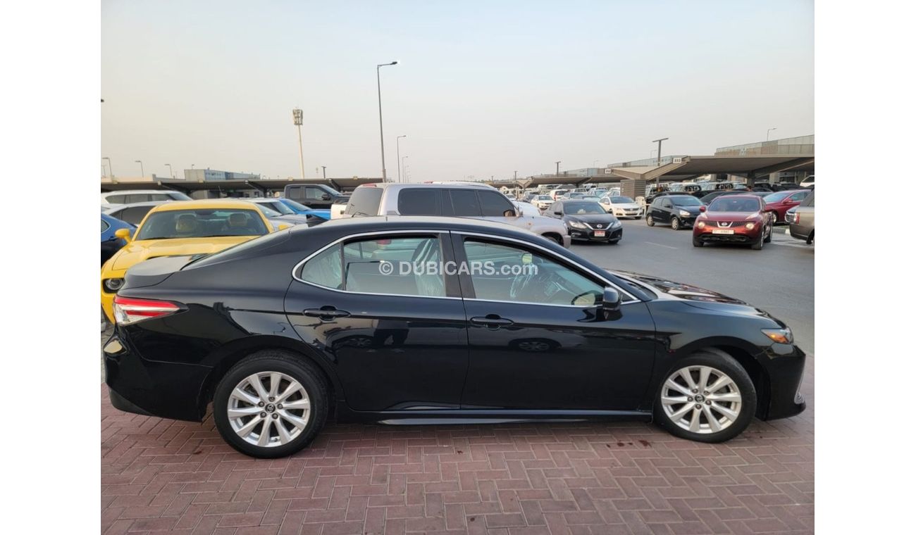 Used Toyota Camry LE 2019 for sale in Dubai - 668650