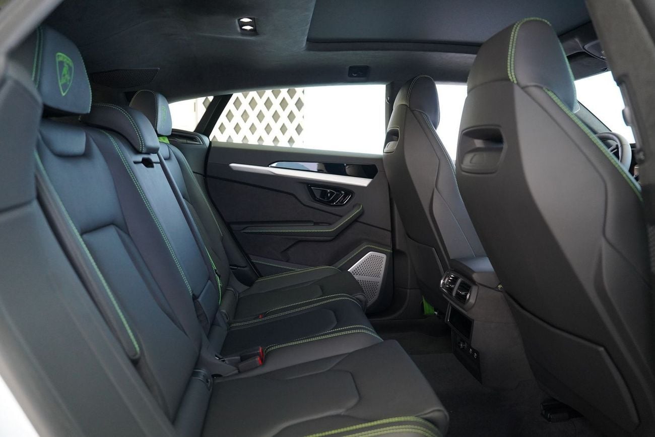 لامبورغيني اوروس STD SE 4.0T V8