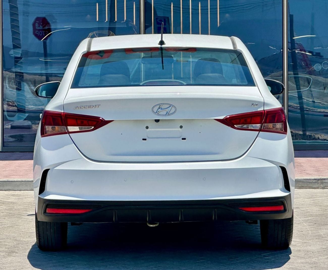 Hyundai Accent Comfort+ 1.6L 530-Monthly l GCC l Cruise, Camera, GPS l Accident Free