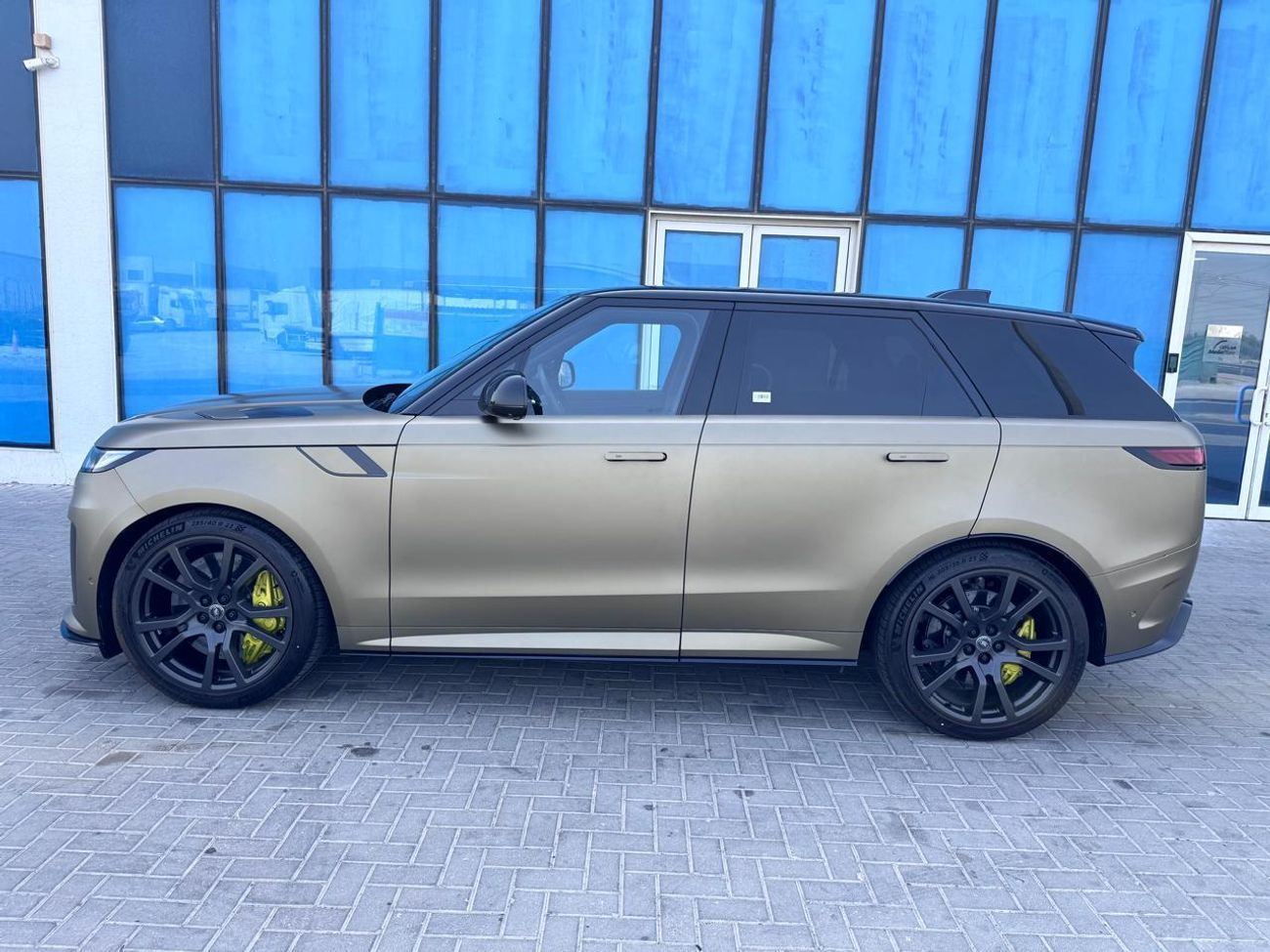 لاند روفر رينج روفر سبورت SV Edition One P635 4.4L