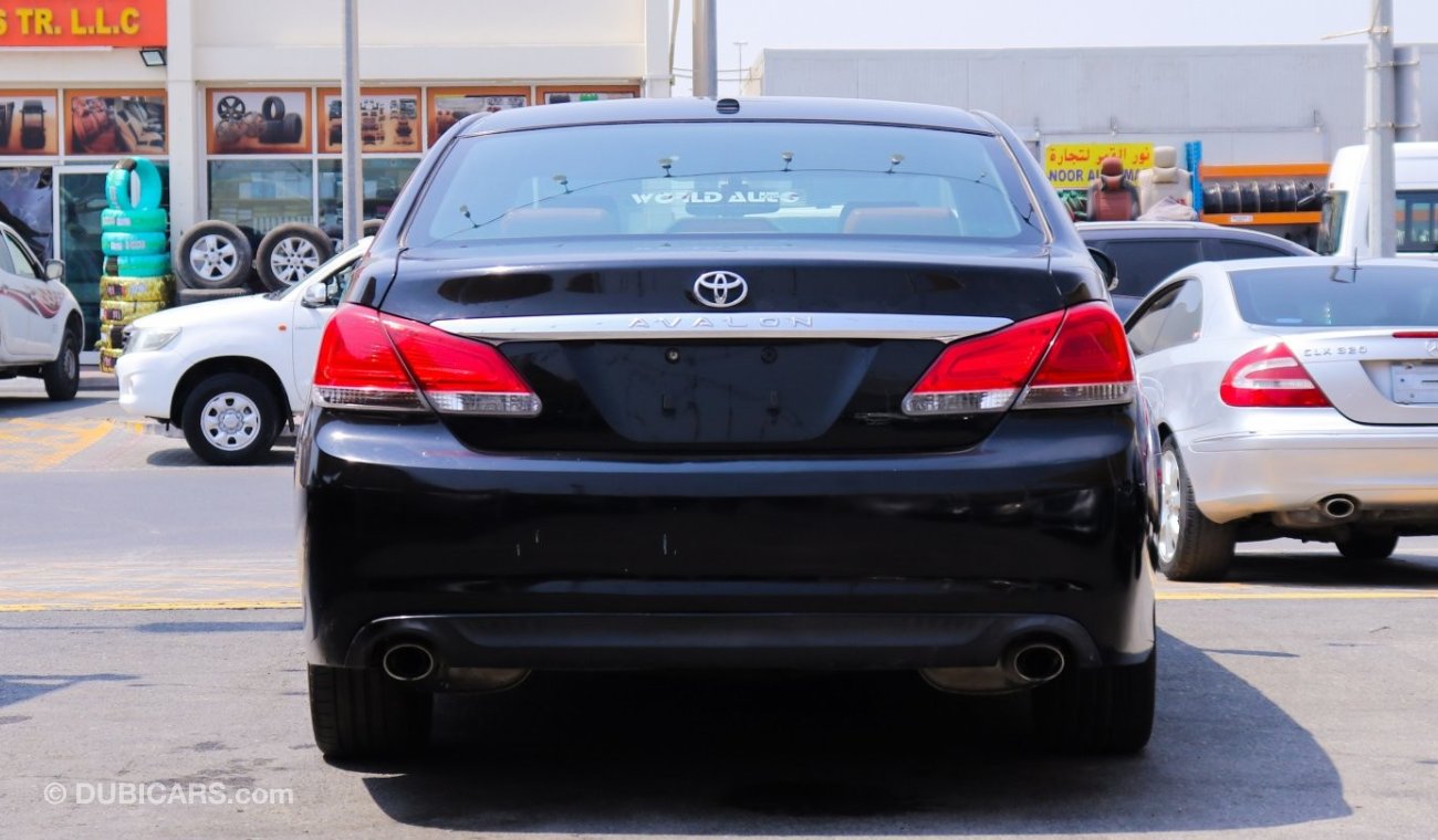 Toyota Avalon ياباني