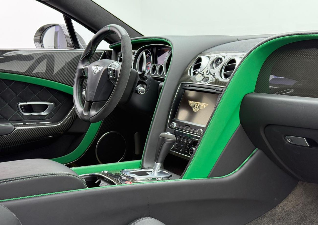 بنتلي كونتيننتال GT3-R 4.0L 2015 Bentley Continental GT3-R ,Excellent Condition ,GCC