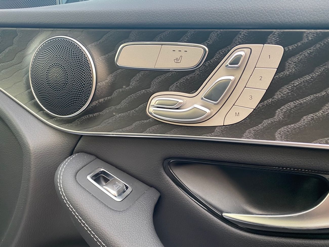 Mercedes-Benz GLC 300 2021 2.0L GLC300 FOR LOCAL AND FOR EXPORT