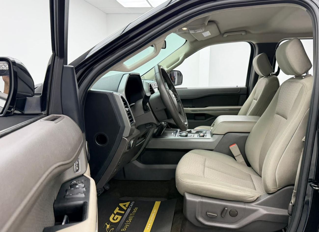 Ford Expedition 2020 Ford Expedition XLT, 1 Year Unlimited Km Warranty, Full Service History, GCC