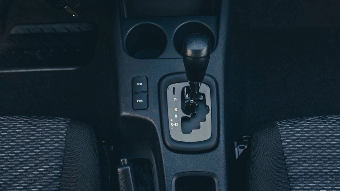 Toyota Hilux DC 2.7P AT 4X4 Automatic Petrol