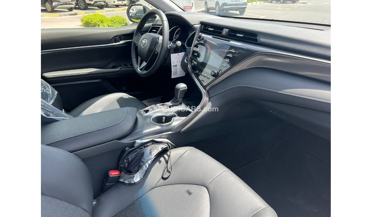 تويوتا كامري SE