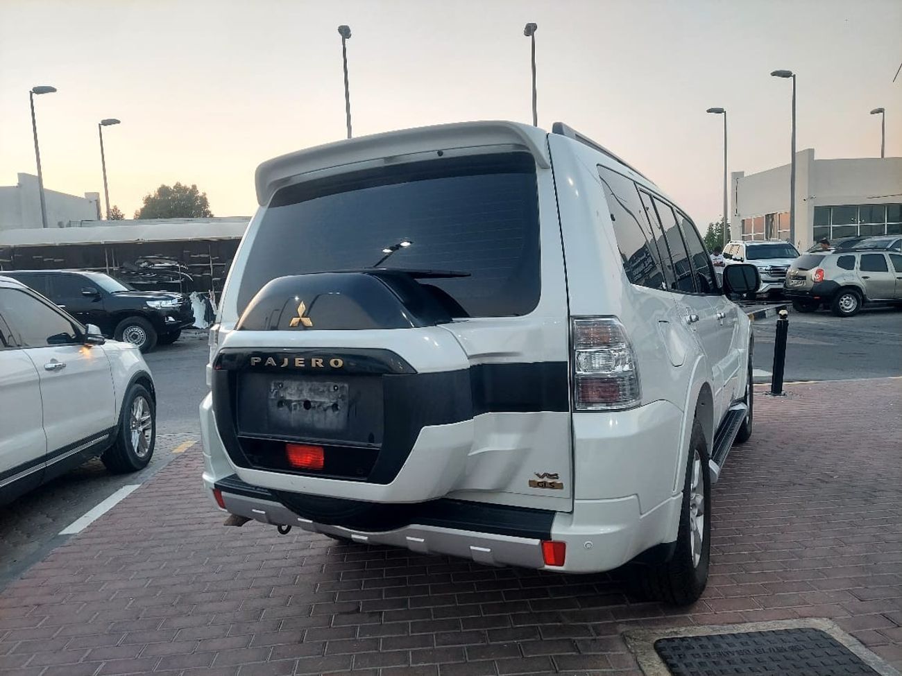 Mitsubishi Pajero 3.0L PETROL V6 AUTOMATIC TRANSMISSION