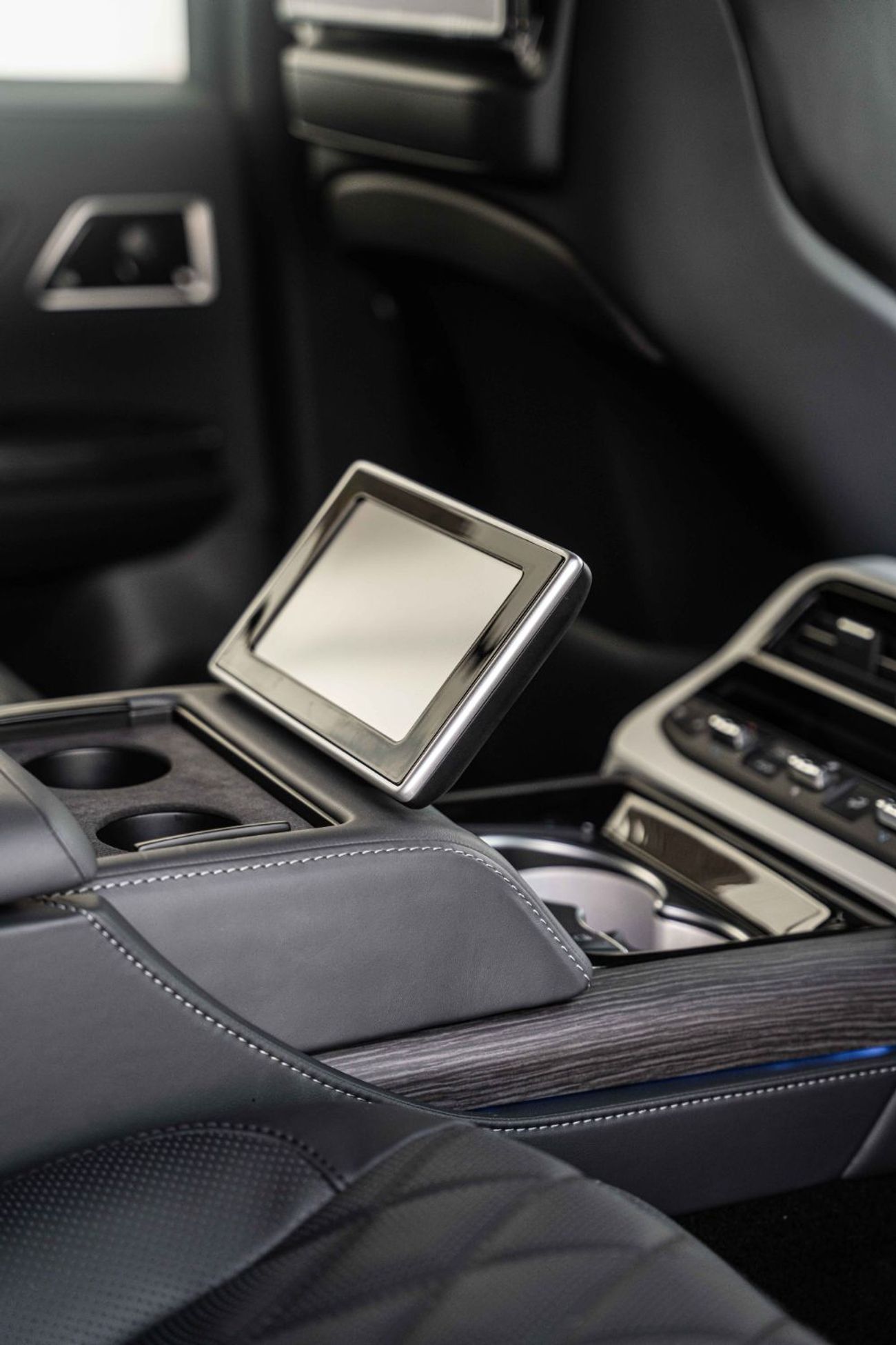 تويوتا لاند كروزر VXR 3.5L