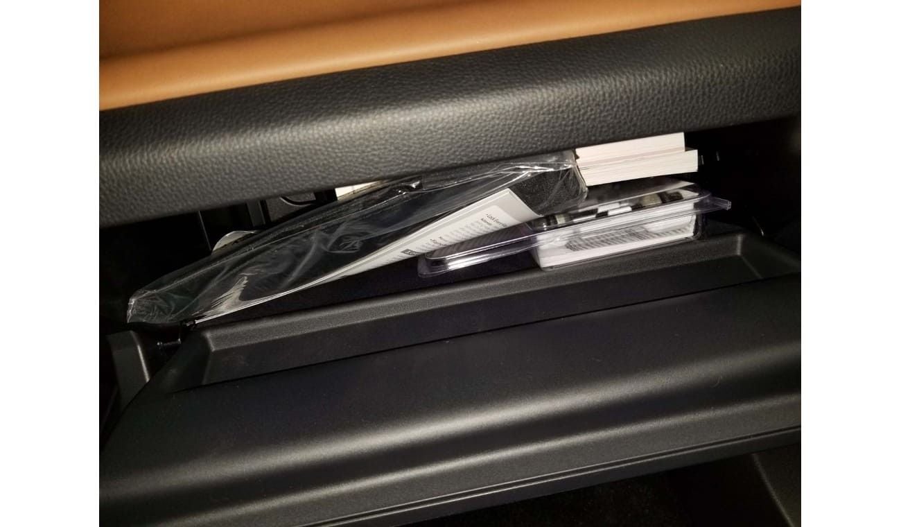 تويوتا كراون 2025 MODEL TOYOTA CROWN SIGNIA LIMITED HYBRID 2.5L AWD 5 SEATER AUTOMATIC