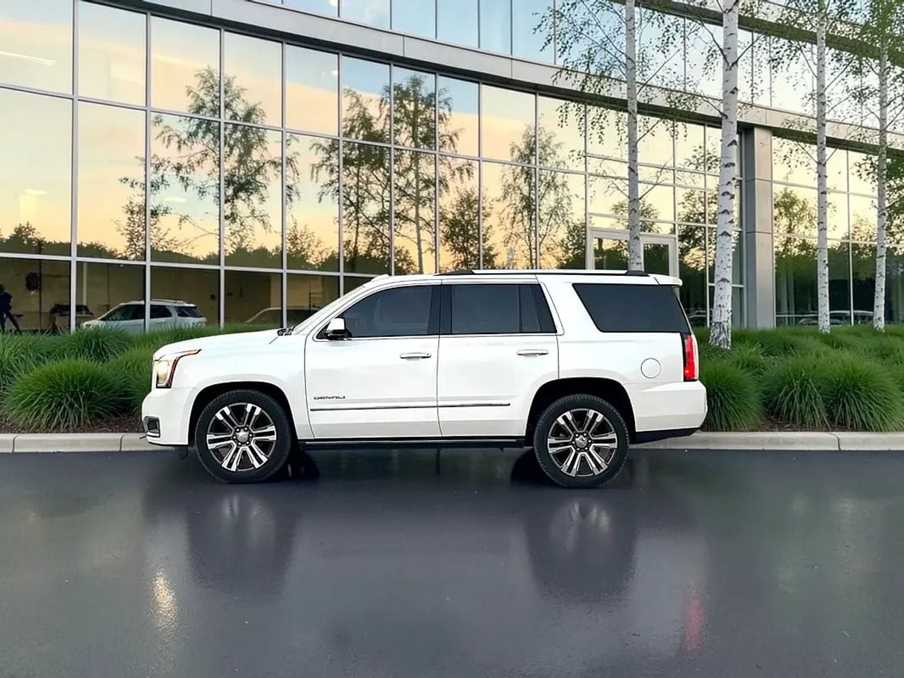 جي أم سي يوكون 2,300 P.M | Denali GCC Specs - Pristine Condition Original paint