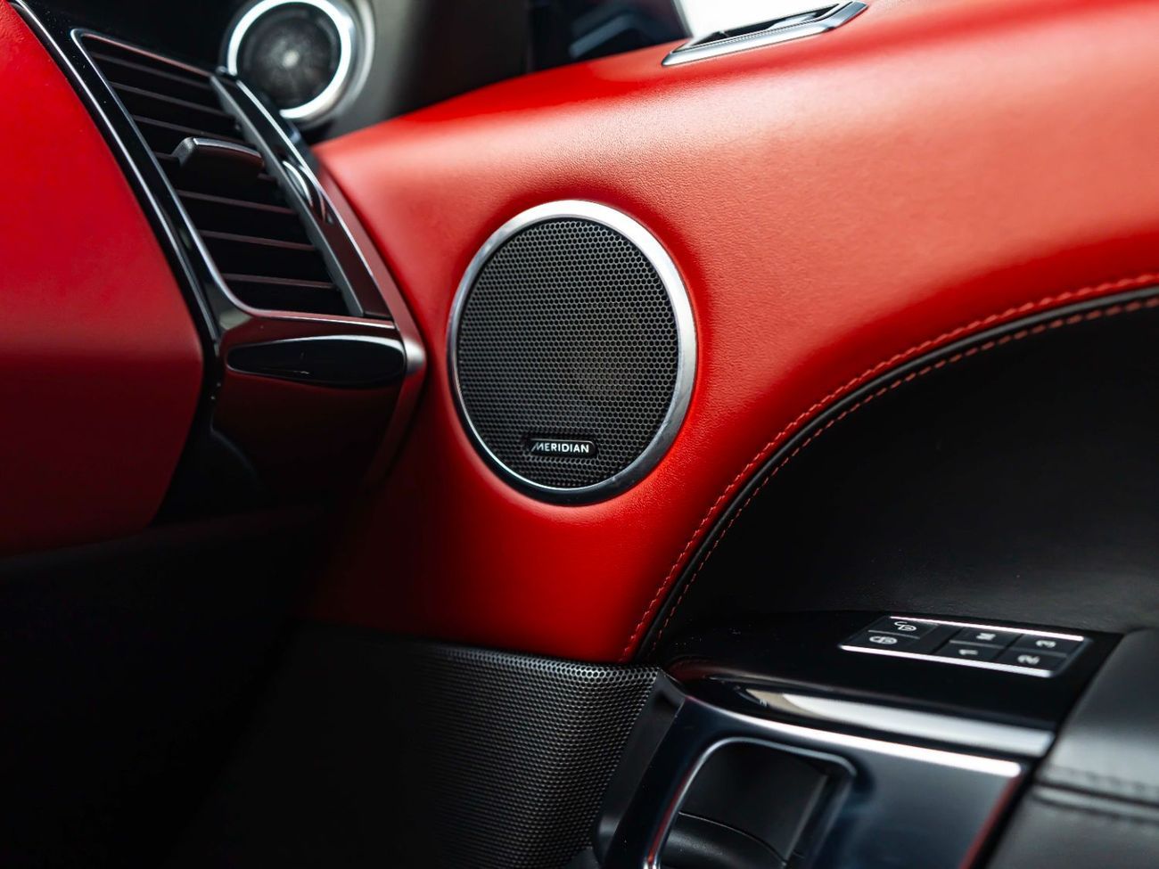 لاند روفر رينج روفر سبورت HSE 3.0L (340 HP)