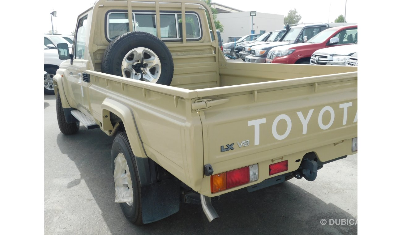 Toyota Land Cruiser Pick Up 79 SINGLE CAB PICKUP LX V8 4.5L DIESEL MANUAL TRANSMISSION WITH WINCH