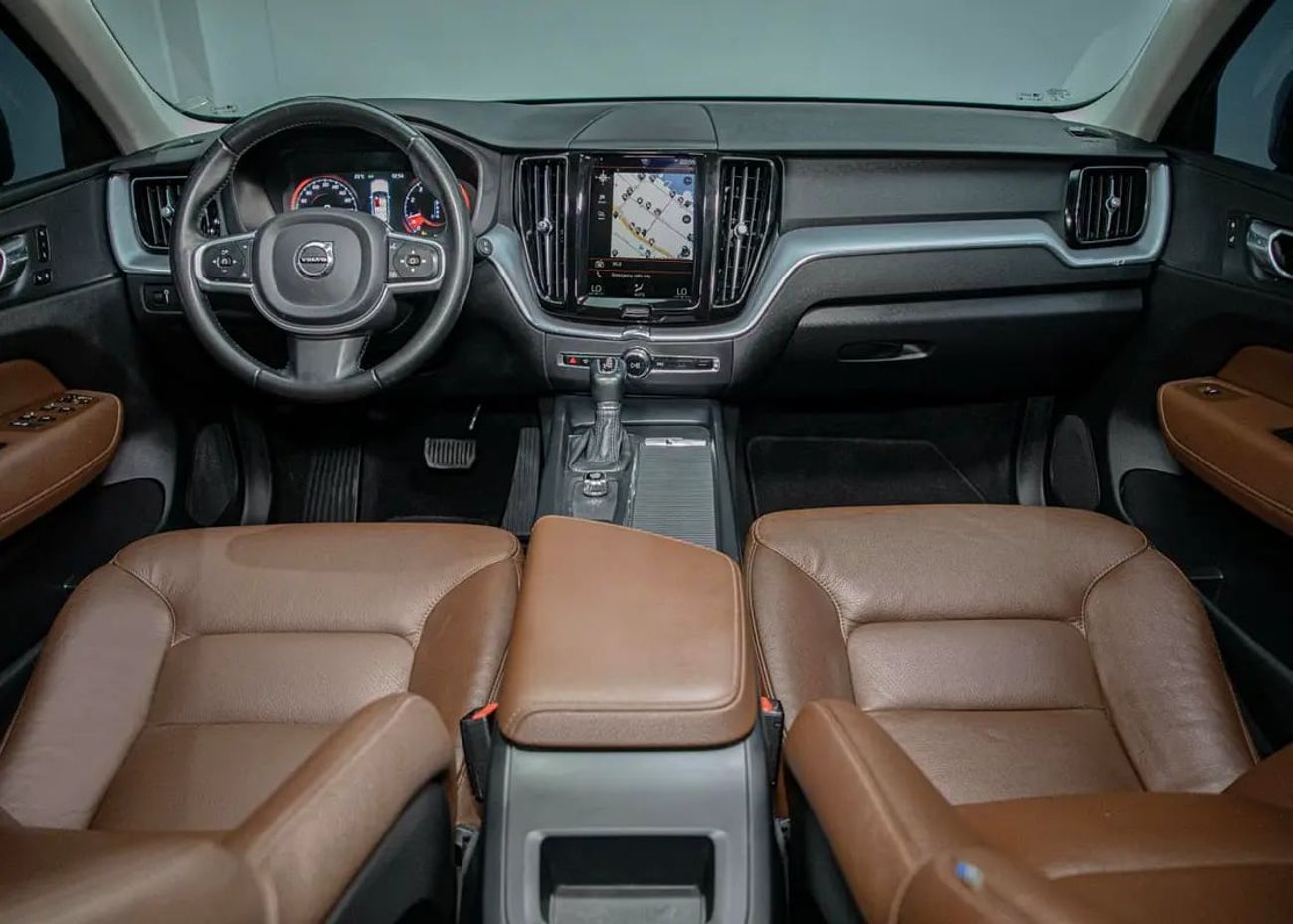 فولفو XC 60 T5 Momentum 2.0L AWD