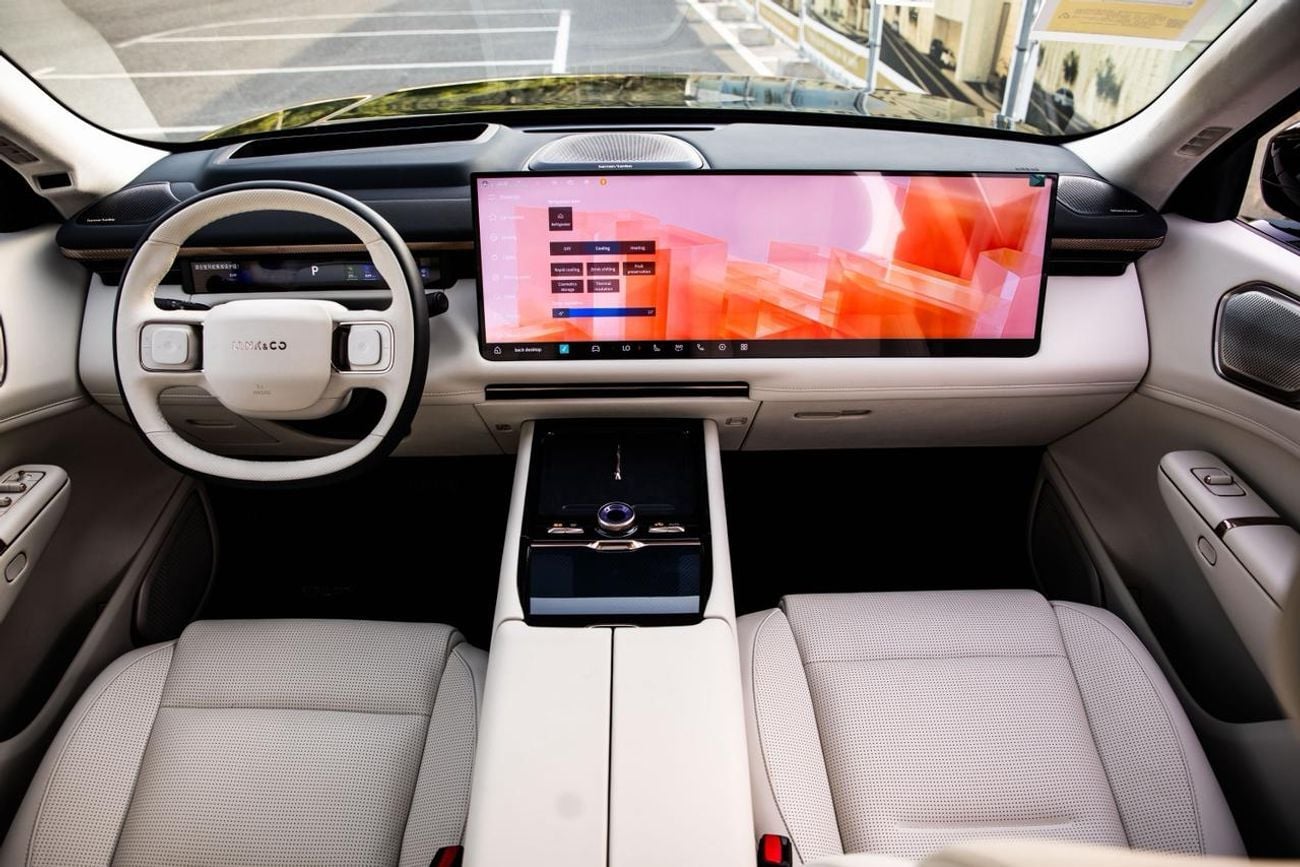Lynk & Co 900 FLAGSHIP