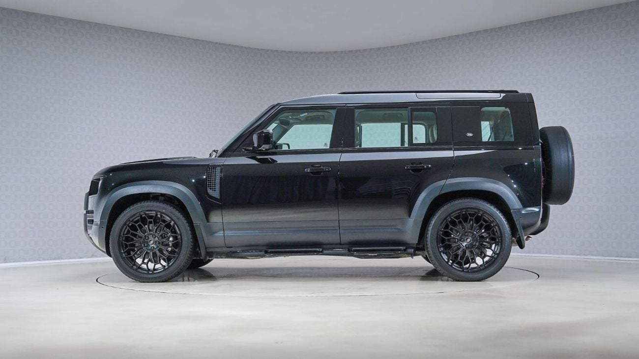 لاند روفر ديفندر 110 SE P300 2.0L