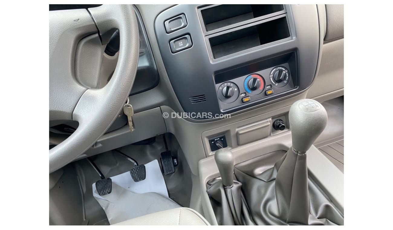 نيسان باترول بيك آب