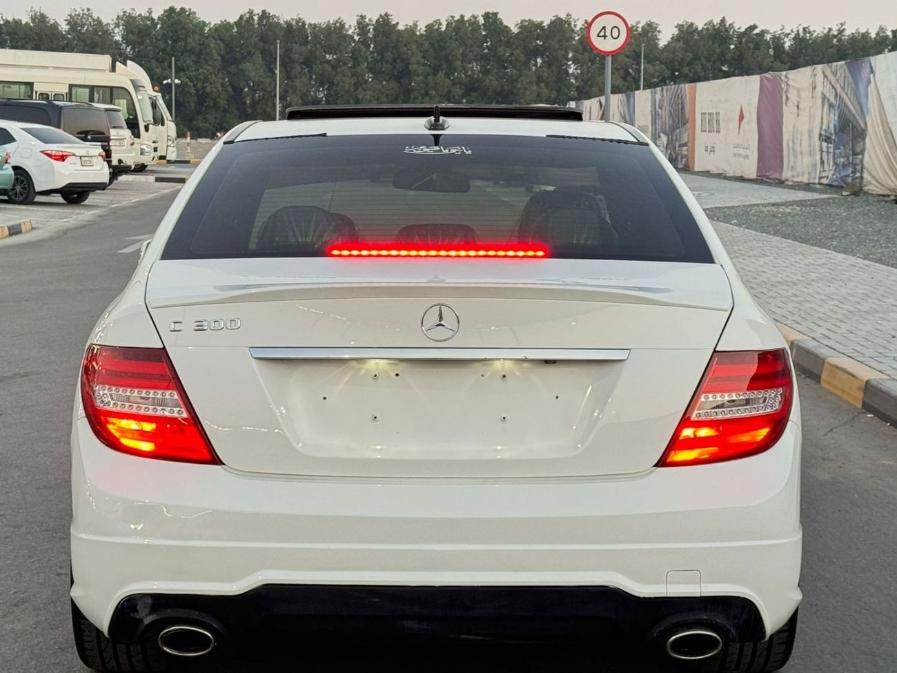 Mercedes-Benz C 300 Luxury 3.0L In excellent condition and requires no expenses