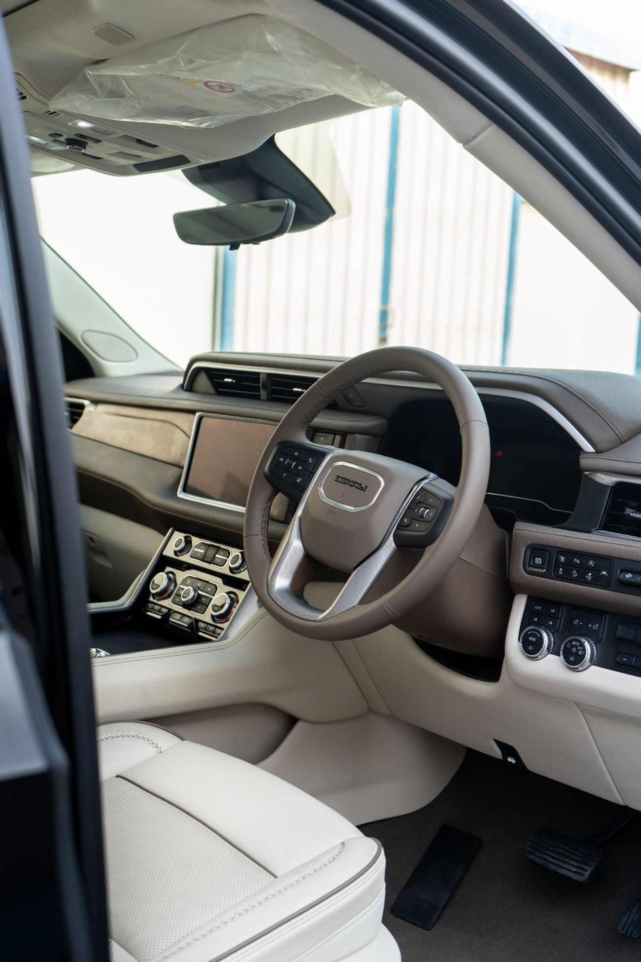 GMC Yukon 6.2 V8 Denali (AWD) 6.2 V8 Denali Yukon Ultimate 2024 IN RHD (RIGHT HAND DRIVE )